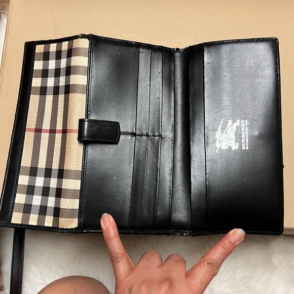 Burberry Canterbury Haymarket Bag 🌸🌸 - Picture 14 of 16